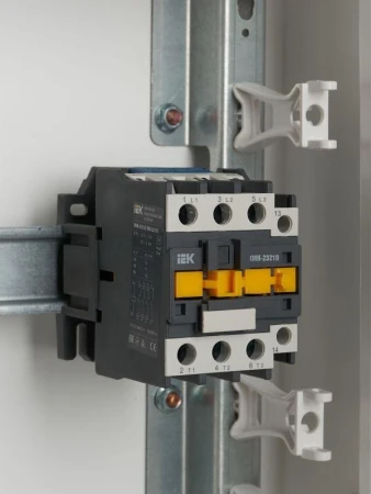 IEK KKM21-032-230-10