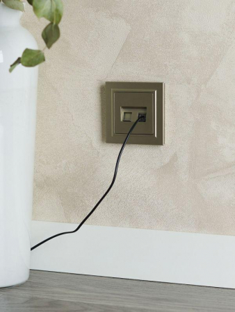 IEK BR-K20-1-K37
